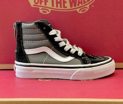 Vans – Kids Sk8-Hi with Zip Black/ Charcoal Everyday Shoes