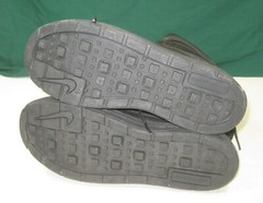 Nike Wood sid 2 High Black 524872-001 youth Size 6.5-5.5 ( one SIZE DIFFERENCE)