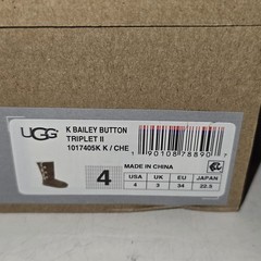 UGG Kids Girls Bailey Button Triplet Boots Size 4