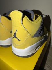 Size 5 (GS) – Jordan 4 Retro 2021 Mid Lightning 408452-700