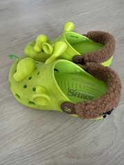 Crocs Shrek Clog. Kid Size J1