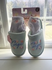 Luna Mellow Slippers With Socks Size 5-6 Small