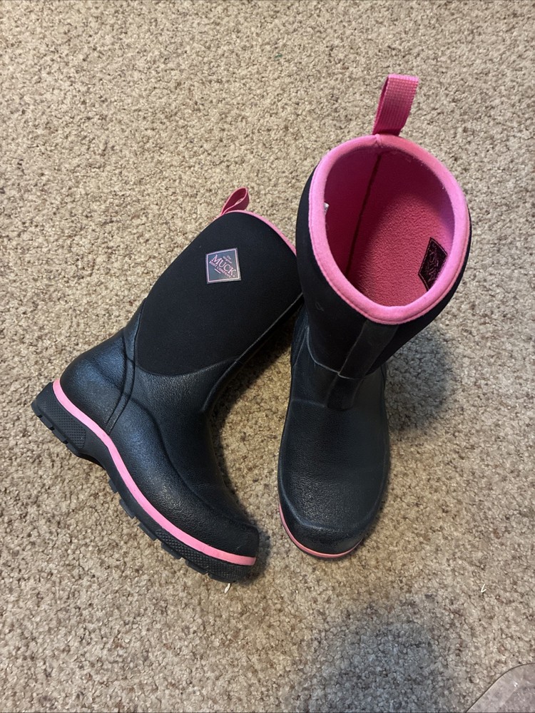Muck Boot Company Kid’s Element Black Pink Waterproof Boot Kids Size 2