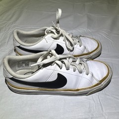 Nike Court Legacy Low – White/Desert Ochre – Size 4
