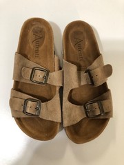 Autenti Made in Spain Sandals Light Tan/Beige Leather Double Strap Size 34 EU