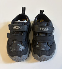 KEEN Speed Hound Kids Hook & Loop Sneakers Black/Gray Camo US 5T EU 20/21