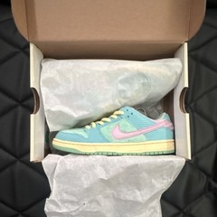 Nike SB Verdy / green,blue,pink /Dunk Low Pro QS PS