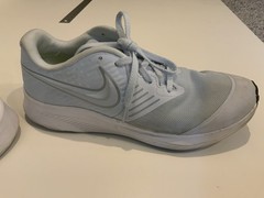 Nike Star Runner 2 (GS) Athletic Shoe AQ3542-401 Light Blue Size 7Y Used