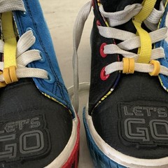 SEGA Sonic the Hedgehog Sonic & Shadow Kids US 11 High-Top Sneakers