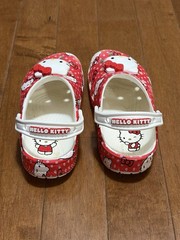 Crocs Hello Kitty Kids Size C13 Red