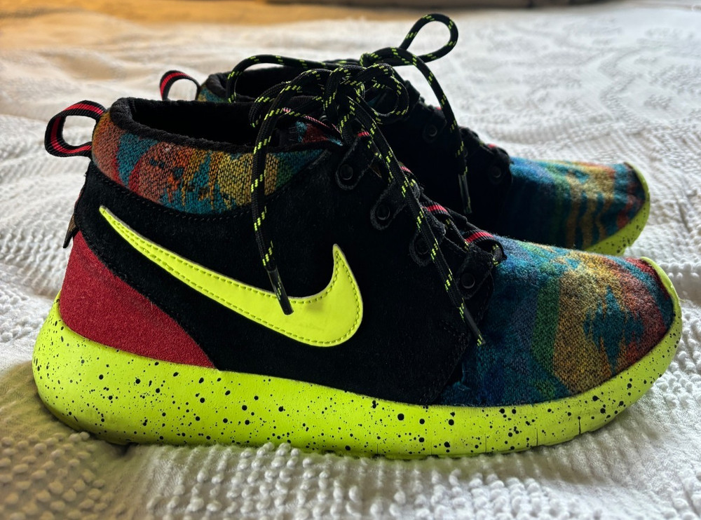 Nike Roshe One Mid Winter Pendleton (GS) sneakers size 7Y