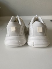Sneakers Stylish and Comfortable