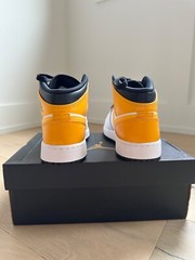 Nike Air Jordan 1 Mid GS Sneakers University Gold Size 5.5Y/ Wmns 7. 554725-170