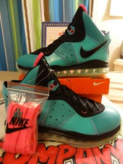 Nike Lebron 8 (GS) „Pre-Heat / South Beach“ Retro/Blk-Pk Flsh-Flnt Gn 415238 400