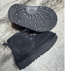 UGG Neumel II Boots Toddler Size 6 Suede Sheepskin Black 1017320T
