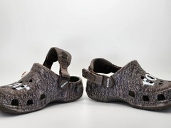 Size C8 Crocs Classic Clog x Carrots with Jibbitz Soil Espresso