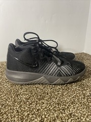 NIKE Kyrie Flytrap Sneakers 4.5Y Youth Sportswear Low Top Black AA1154-011