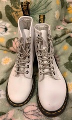 Ladies White Dr. Martens Collection 1460 W Boots Sz US 5 L with shiny laces