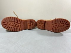 Timberland kid’s brown nubuck wheat waterproof lace up boots Size 13.5