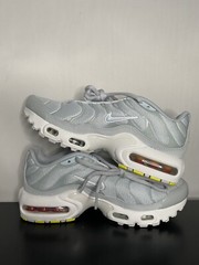 Nike Air Max Plus GS ‘Aura White’ Sneaker CD0609-407 GS Size 4Y Women’s Size 5.5