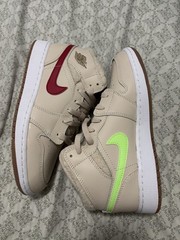 Jordan Air Jordan 1 Mid Utility GS Beige Red Green Blue Youth 5Y DO2207-264