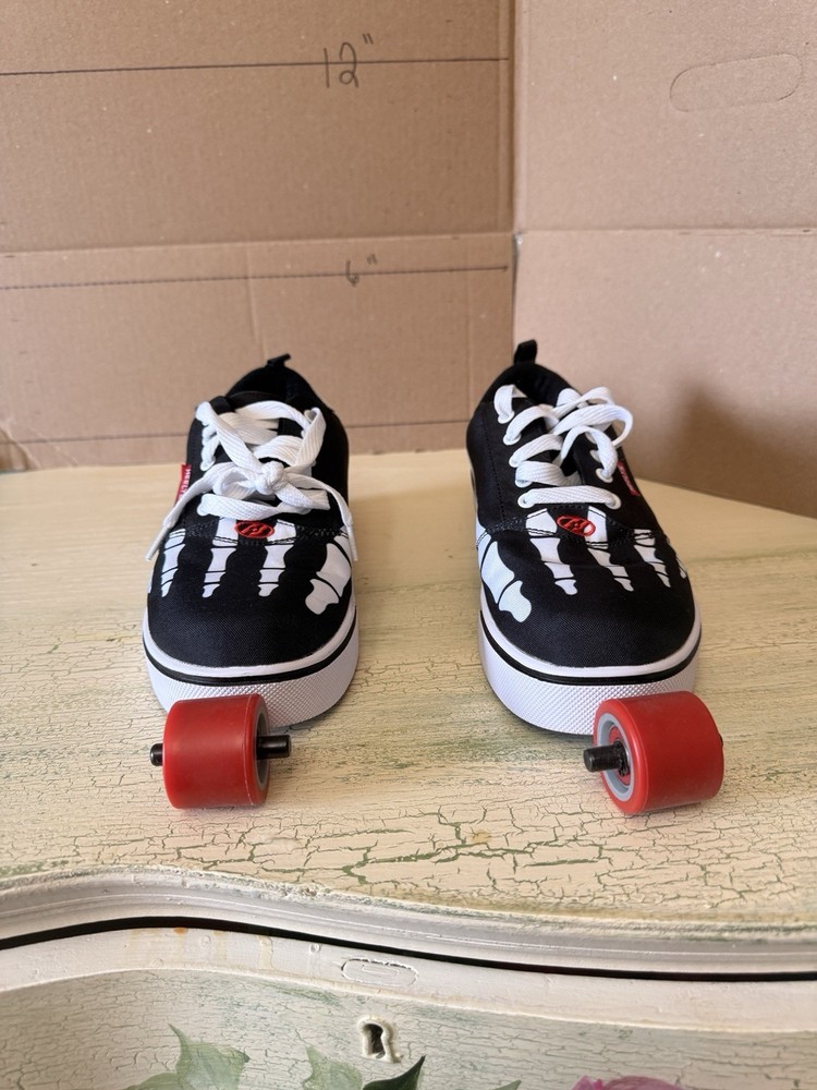 Heelys Pro 20 Print Skeleton X-Ray Skate Shoes Y6 Black White ABEC 5