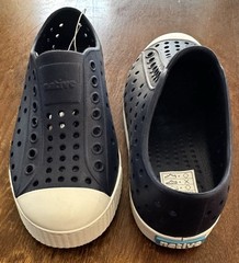 native JEFFERSON Waterproof SLIP-ON Low Top SNEAKERS in Navy Blue – CHILDS 11 US
