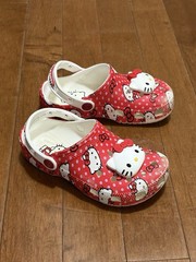 Crocs Hello Kitty Kids Size C13 Red