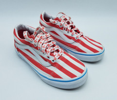 Vans x Where’s Waldo Striped Old Skool Sk8 Kid’s Size 2.5 Sneakers Red White