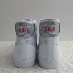 Nike Blazer Mid ’77 ‚White Logo Print‘ dj4624-100 sneakers size 7y