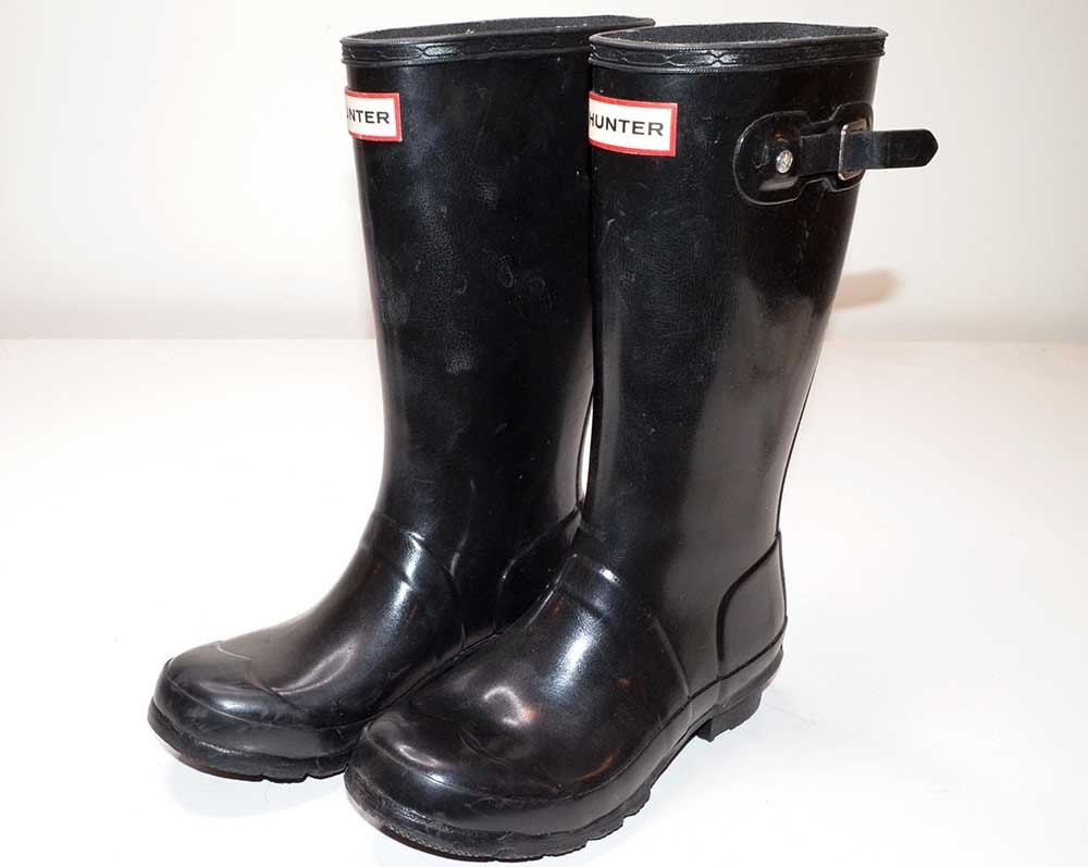 Hunter Big Kids Rain Boots Original Gloss Black with Socks – Girls 4 – Boys 3