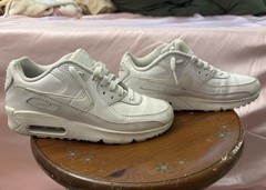Nike Air Max 90 White Leather Low Top Lace-Up Sneaker Youth 5.5Y CD6864-100