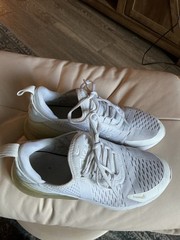 Size 4.5 (GS) – Nike Air Max 270 Low White Silver 943345-103