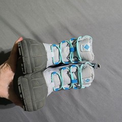 Columbia Bugaboot Snow Boots Kids 9 Grey Blue Waterproof Insulated BC6499-031