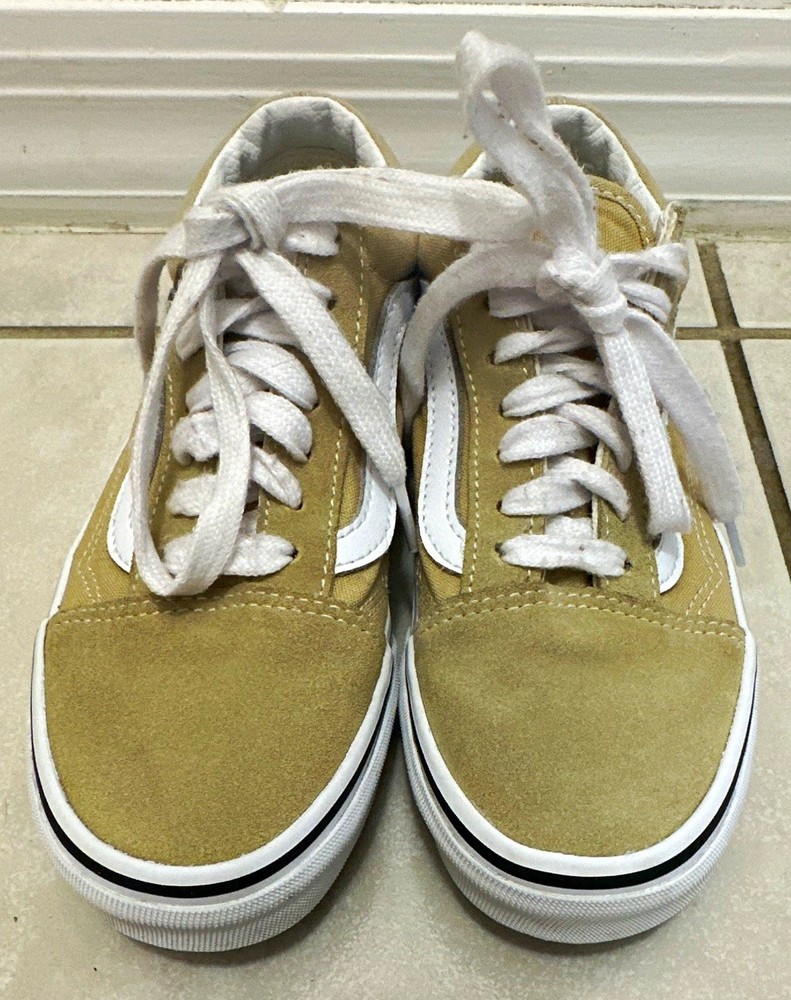 VANS Old Skool Beige/White Low Top Lace-Up Skate Sneakers Rubber Sole