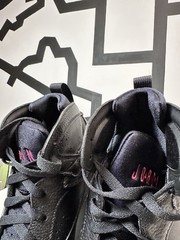 Air Jordan Retro 7 Black Hyper Pink GS Size 9Y