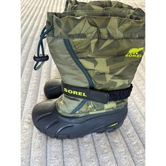Sorel Kids Camo Snow Boots Waterproof Insulated Winter Warm Size Youth 13