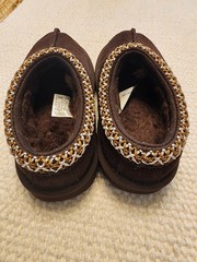 Kids Uggs Tasman II- NWOT. Never Worn (NO BOX) Size 10