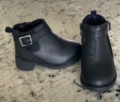 OshKosh Boots Toddler Children Size 4M Black Silver Buckle Accent
