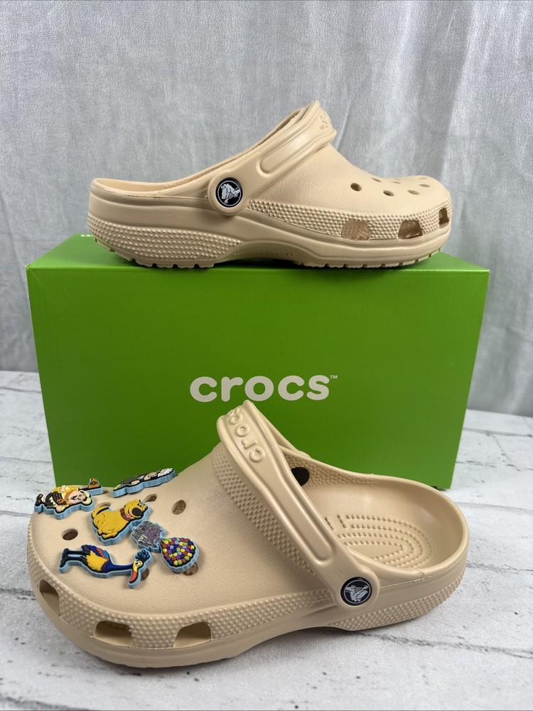 New In BoxCrocs Classic Clog K Shitake US 6 EU 38-39