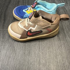 Nike LeBron 18 Low Space Jam Wile E Roadrunner Size 7C Toddler Pre-Owned DJ3762