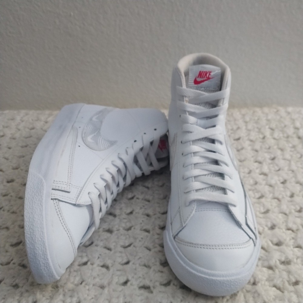 Nike Blazer Mid ’77 ‚White Logo Print‘ dj4624-100 sneakers size 7y