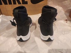 Nike Binzie Outdoor Boots Size 7Y