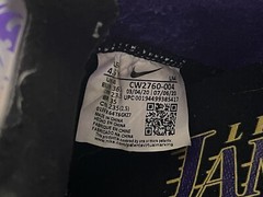 Nike LeBron 18 GS Lakers Size 4.5Y Black/Metallic Gold/Purple/White CW2760-004