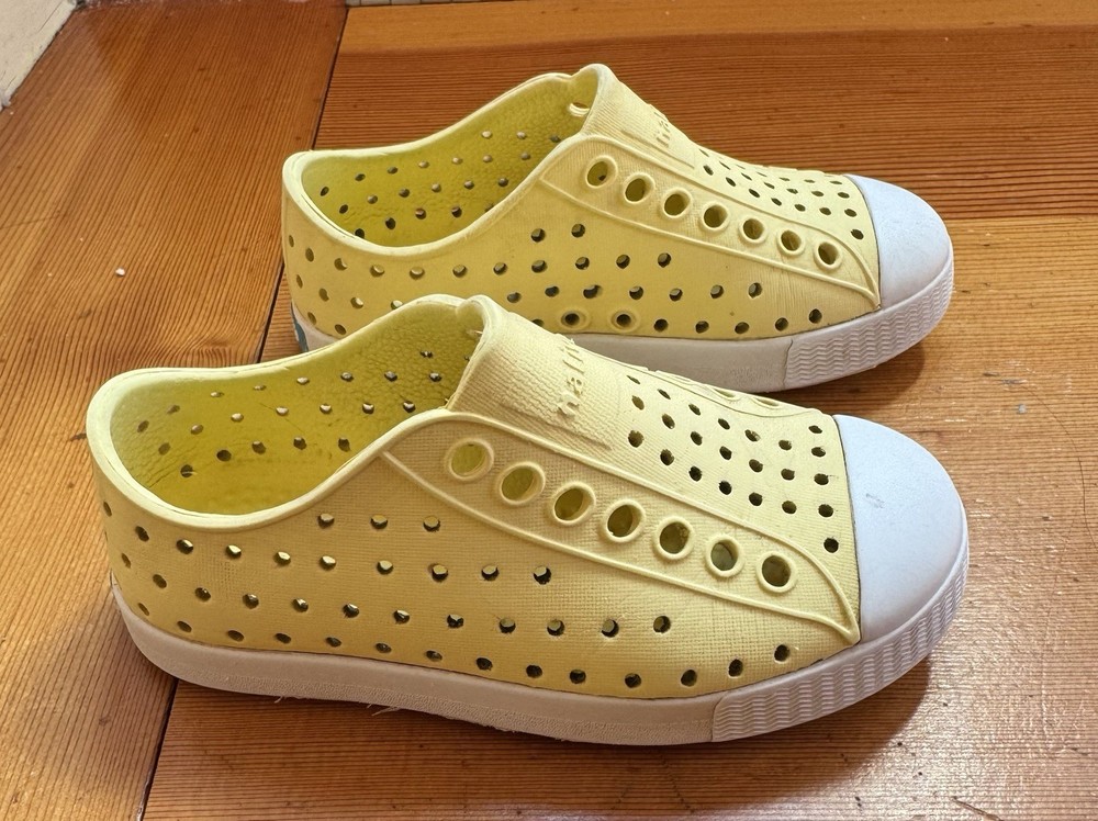Native Jefferson Slip On Shoes Size C 8 Little Kids Light Yellow