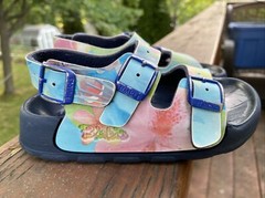 Birki’s By Birkenstock Kids Blue Floral Sandals Size 26 US 8.5