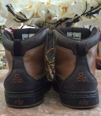 NIKE Woodside PS Kid’s British Tan Brown Gold Gum Boots Size 2Y #415079-200 EUC