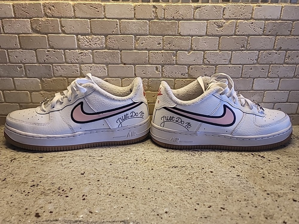 NIKE AIR FORCE 1 LV8 (GS) WHITE-PINK GLAZE-RED US SIZE 5.5Y [DB4542-100]