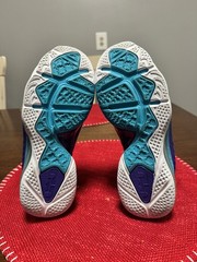 Nike LeBron 9 Summit Lake Hornets Size 4Y 472664 500 NEW
