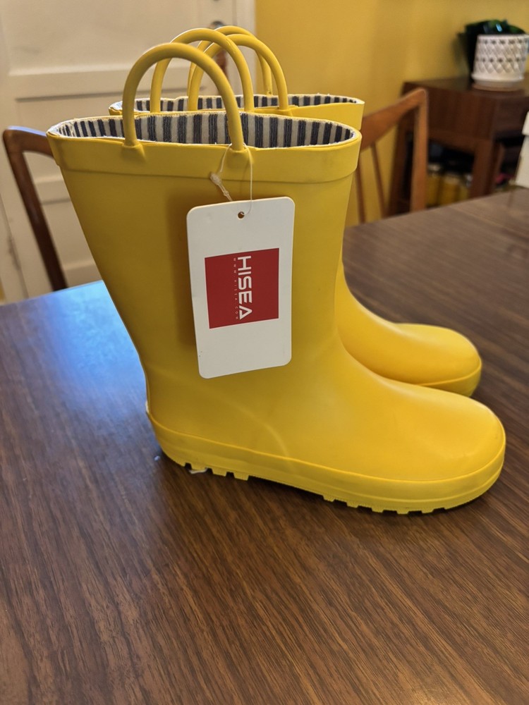 Hisea Rain Boots/Kids/Yellow Rubber Boots Youth Size 2 Little Kid/Worn To Try On